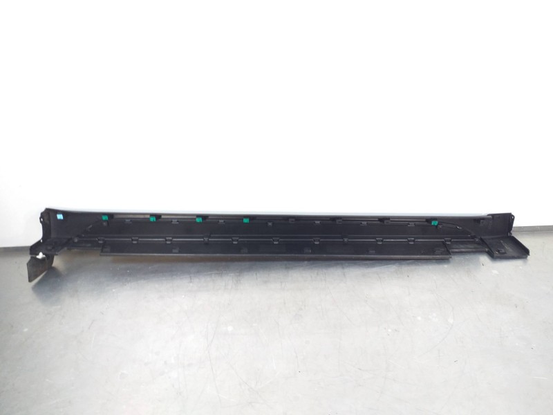 Recambio de faldon lateral para hyundai tucson kosmo 4wd referencia OEM IAM 87753D7100  