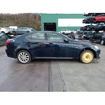 LEXUS IS II (_E2_) de desguace