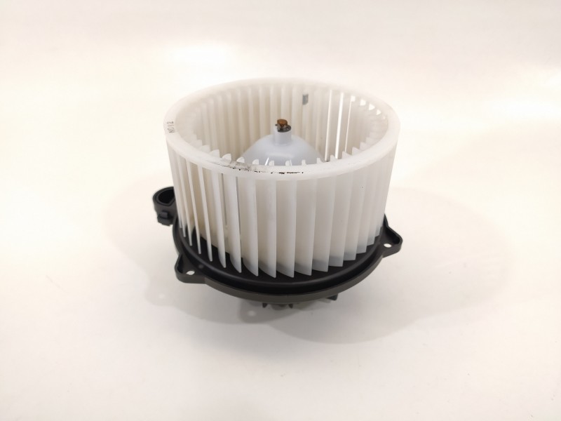 Recambio de ventilador calefaccion para hyundai tucson kosmo 4wd referencia OEM IAM D316NFFAA  