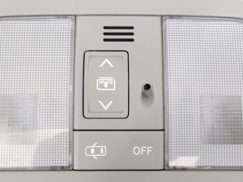 Recambio de luz interior para toyota auris hybrid active referencia OEM IAM 8126002580AK  