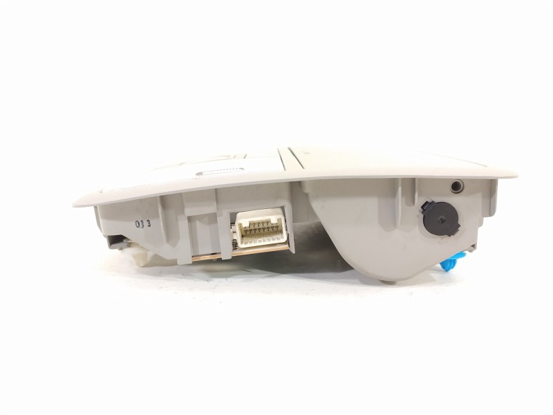 Recambio de luz interior para toyota auris hybrid active referencia OEM IAM 8126002580AK  