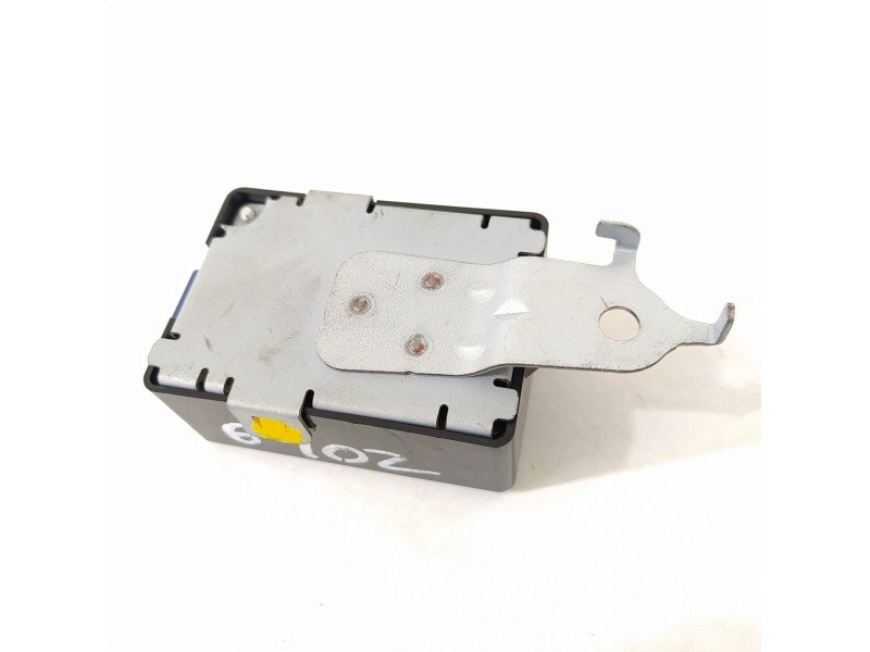 Recambio de modulo electronico para toyota auris hybrid active referencia OEM IAM 8974002100 61B657000 