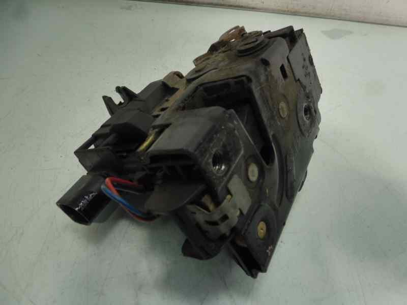 Recambio de cerradura puerta delantera derecha para skoda octavia berlina (1u2) 1.9 tdi glx referencia OEM IAM   