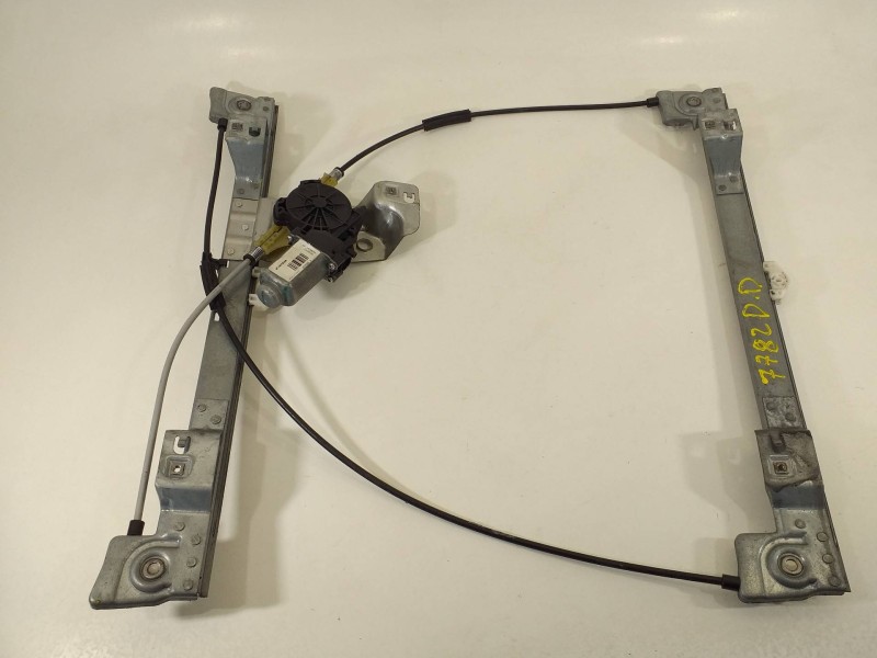 Recambio de elevalunas delantero derecho para renault kangoo expression referencia OEM IAM 807207012R  