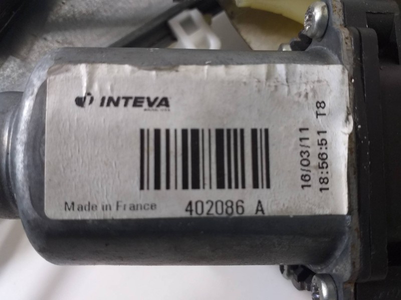 Recambio de elevalunas delantero derecho para renault kangoo expression referencia OEM IAM 807207012R  