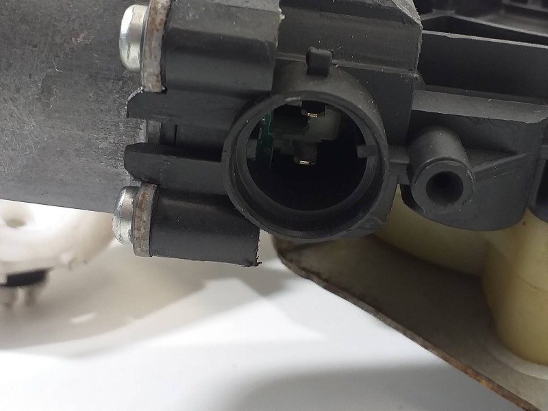 Recambio de elevalunas delantero derecho para renault kangoo expression referencia OEM IAM 807207012R  