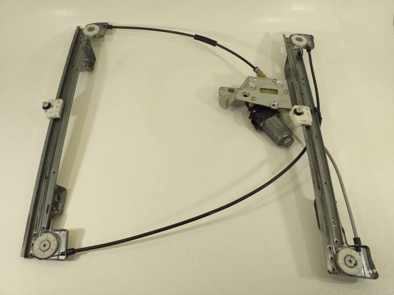 Recambio de elevalunas delantero derecho para renault kangoo expression referencia OEM IAM 807207012R  