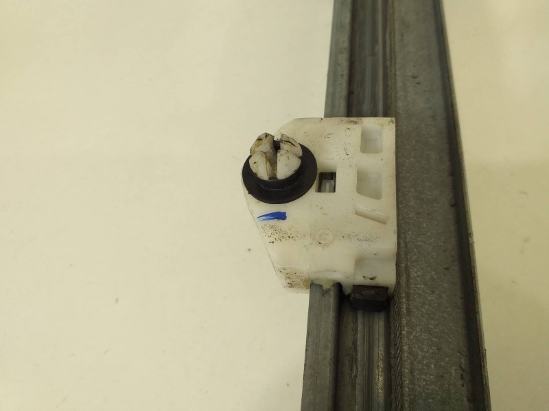 Recambio de elevalunas delantero derecho para renault kangoo expression referencia OEM IAM 807207012R  