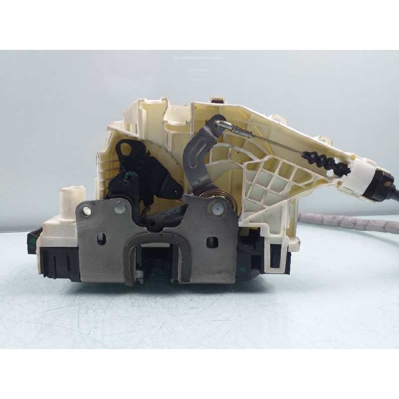 Recambio de cerradura puerta delantera izquierda para mercedes-benz clase cla (w117) cla 200 cdi (117.308) referencia OEM IAM A0