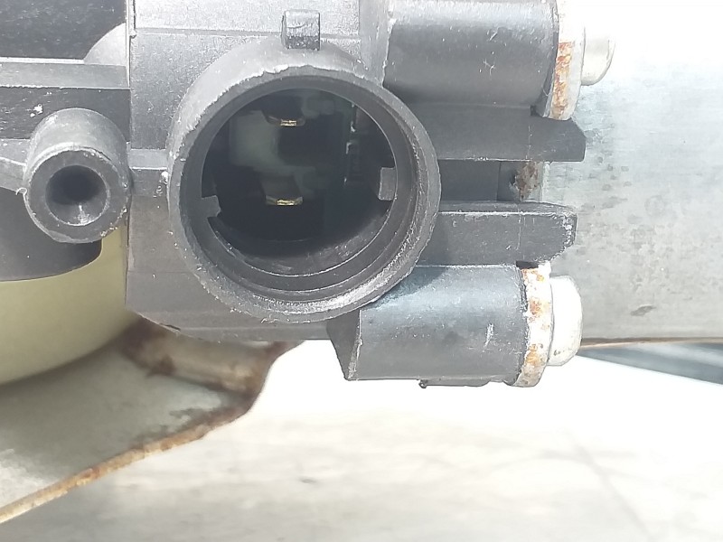 Recambio de elevalunas delantero izquierdo para renault kangoo expression referencia OEM IAM 807213441R  