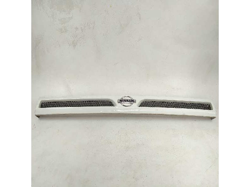 Recambio de rejilla delantera para nissan trade 100 caja cerrada, techo elevado referencia OEM IAM   
