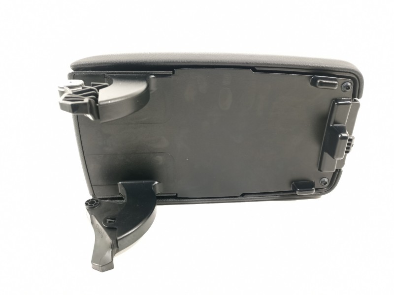 Recambio de apoyabrazos central para mercedes-benz clase cla (w117) cla 200 cdi (117.308) referencia OEM IAM A2466800819  