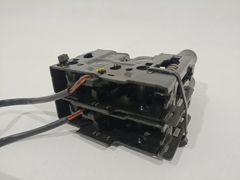 Recambio de cerradura capot para seat arona xperience referencia OEM IAM 6F0823509  