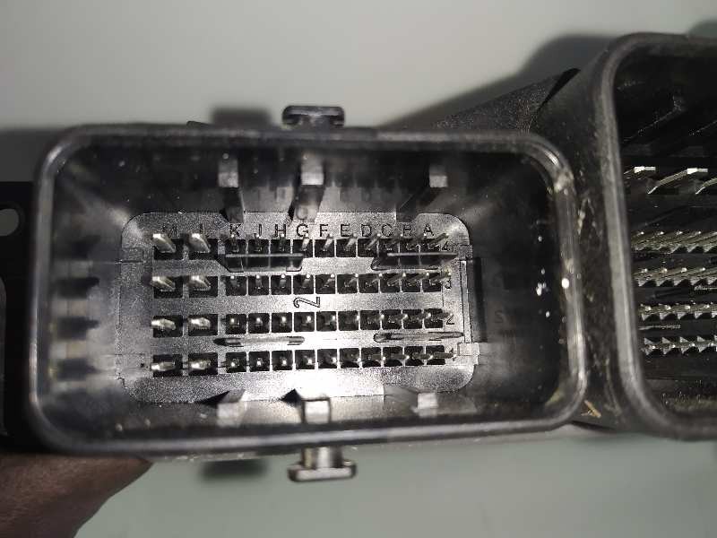 Recambio de centralita motor uce para peugeot 208 allure referencia OEM IAM 9807885980 0281030546 