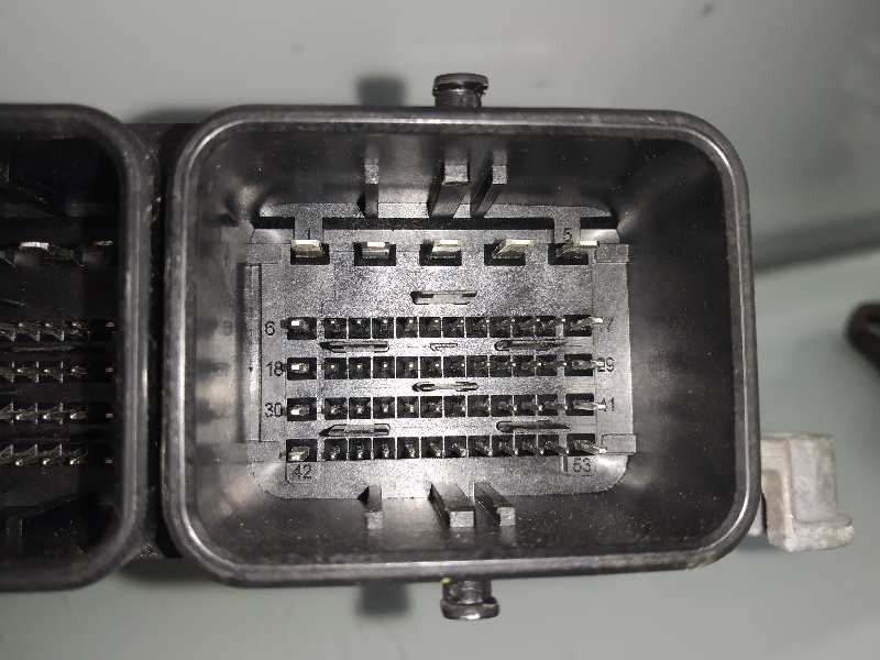 Recambio de centralita motor uce para peugeot 208 allure referencia OEM IAM 9807885980 0281030546 