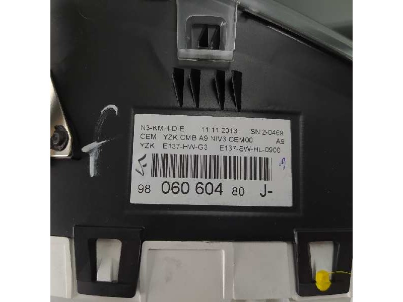Recambio de cuadro instrumentos para peugeot 208 allure referencia OEM IAM 9806060480 9805975780 