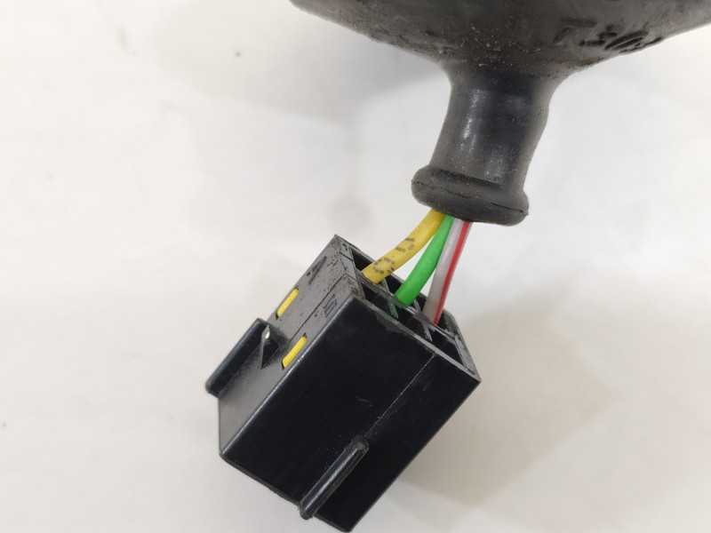 Recambio de retrovisor derecho para opel corsa e selective referencia OEM IAM 468435664  