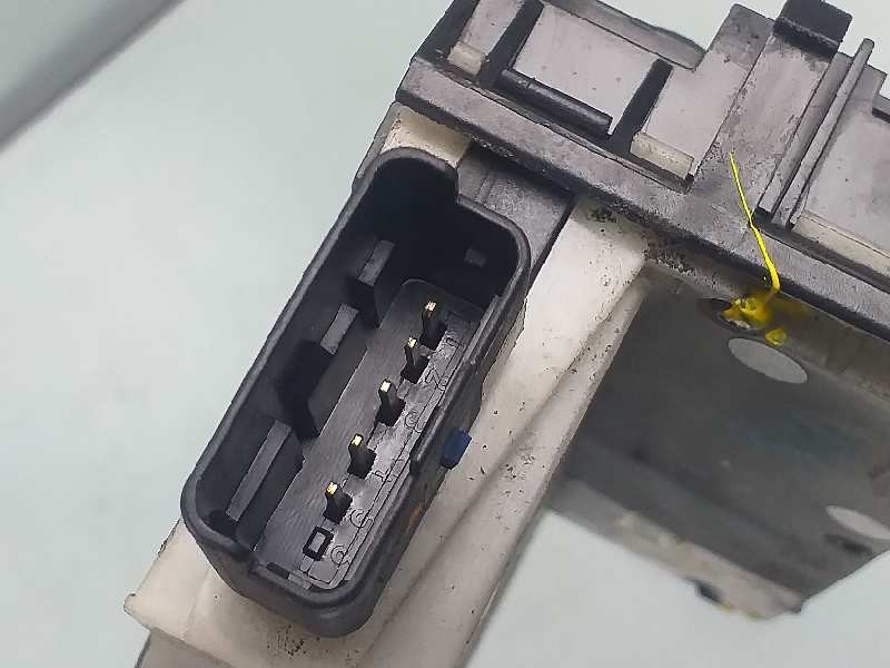 Recambio de cerradura puerta trasera derecha para peugeot 208 allure referencia OEM IAM 9688080780  