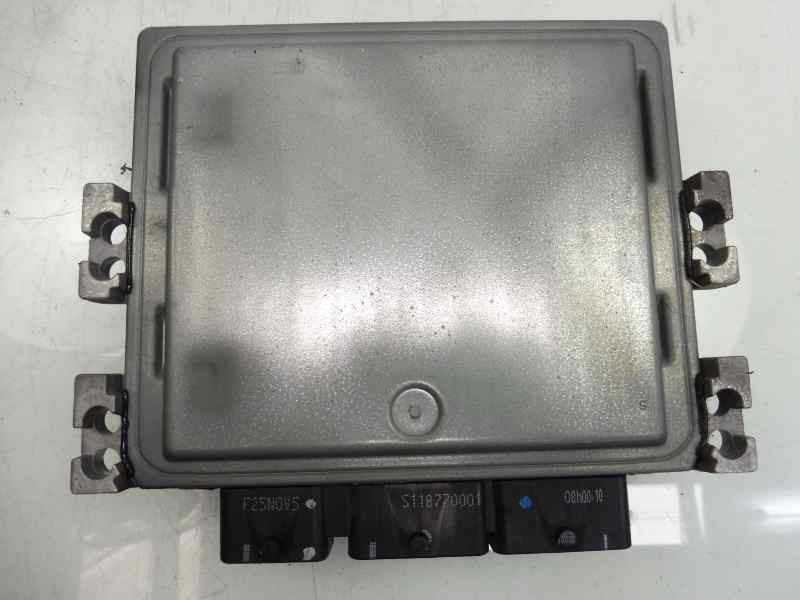 Recambio de centralita motor uce para renault scenic ii confort dynamique referencia OEM IAM 8200565863 8200592611 122326109