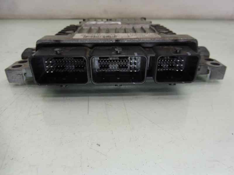 Recambio de centralita motor uce para renault scenic ii confort dynamique referencia OEM IAM 8200565863 8200592611 122326109