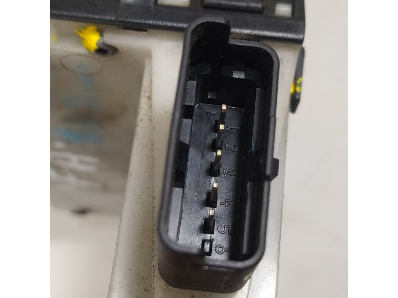 Recambio de cerradura puerta trasera izquierda para peugeot 208 allure referencia OEM IAM 9688080880  