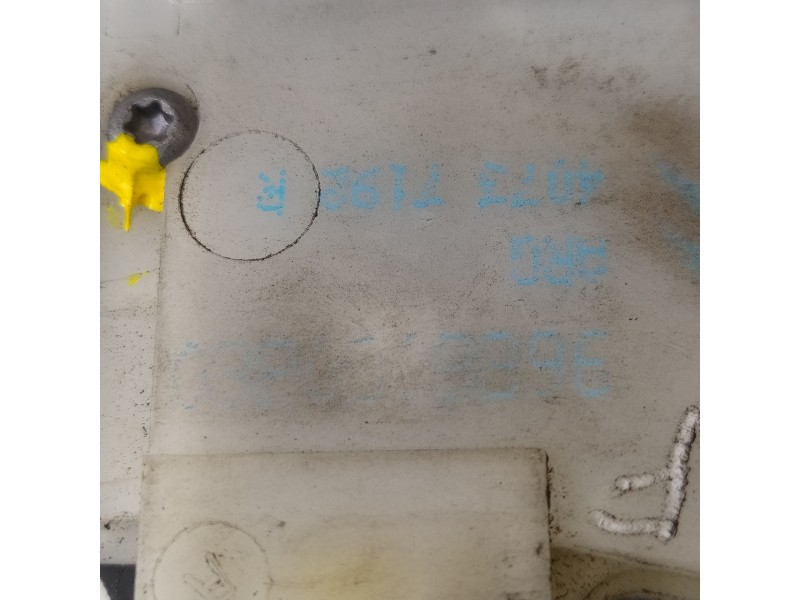 Recambio de cerradura puerta trasera izquierda para peugeot 208 allure referencia OEM IAM 9688080880  
