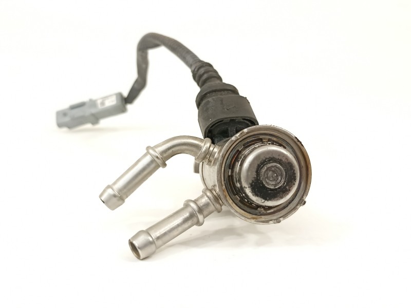 Recambio de inyector para renault talisman business referencia OEM IAM 208997976R  