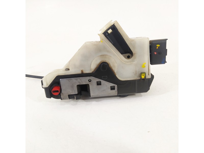 Recambio de cerradura puerta trasera izquierda para peugeot 208 allure referencia OEM IAM 9688080880  