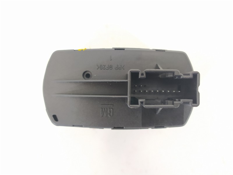 Recambio de mando elevalunas delantero izquierdo para opel corsa e selective referencia OEM IAM 13430017  