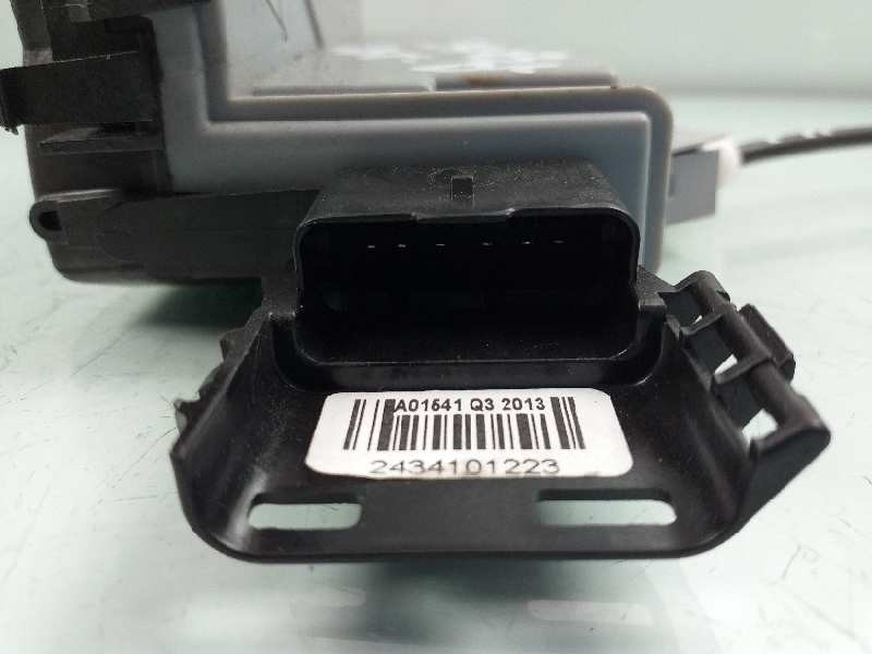 Recambio de cerradura puerta lateral corredera derecha para peugeot partner kombi outdoor referencia OEM IAM 828416  