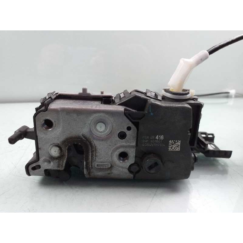 Recambio de cerradura puerta lateral corredera derecha para peugeot partner kombi outdoor referencia OEM IAM 828416  