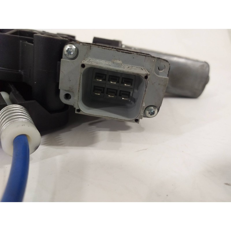 Recambio de elevalunas delantero izquierdo para opel corsa e selective referencia OEM IAM 13447038 541613212 71019003