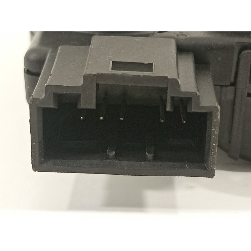 Recambio de motor apertura trampillas climatizador para seat arona xperience referencia OEM IAM 2Q0907511A HG026001 