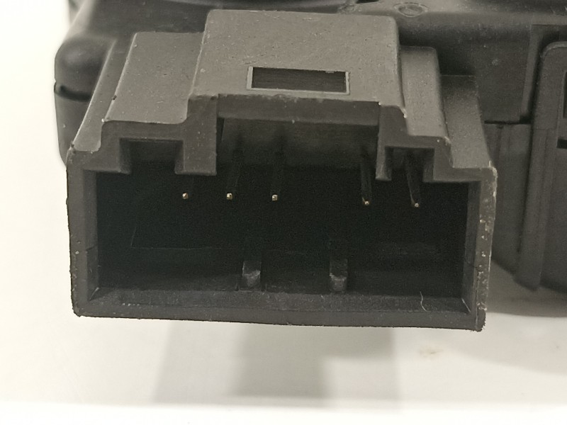 Recambio de motor apertura trampillas climatizador para seat arona xperience referencia OEM IAM 2Q0907511A HG026001 