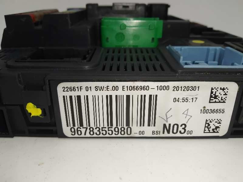 Recambio de caja reles / fusibles para peugeot 208 allure referencia OEM IAM 9678355980 BSIN03 