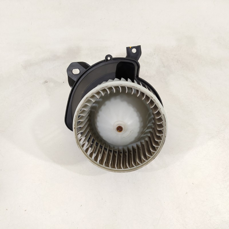 Recambio de ventilador calefaccion para opel corsa e selective referencia OEM IAM 13335075 164230100 