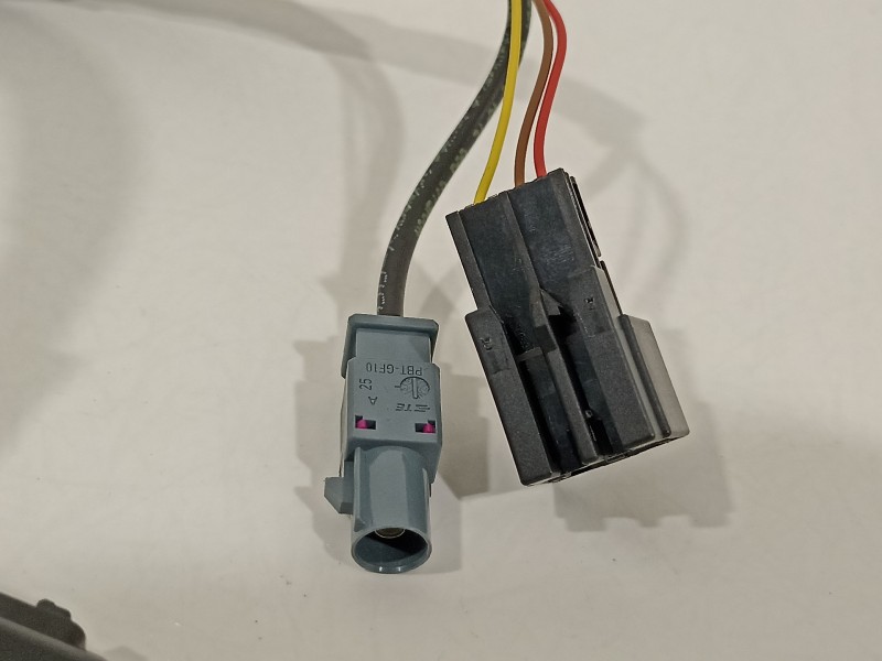 Recambio de maneta exterior porton para seat arona xperience referencia OEM IAM 6F9827566 3Q0980121Q 