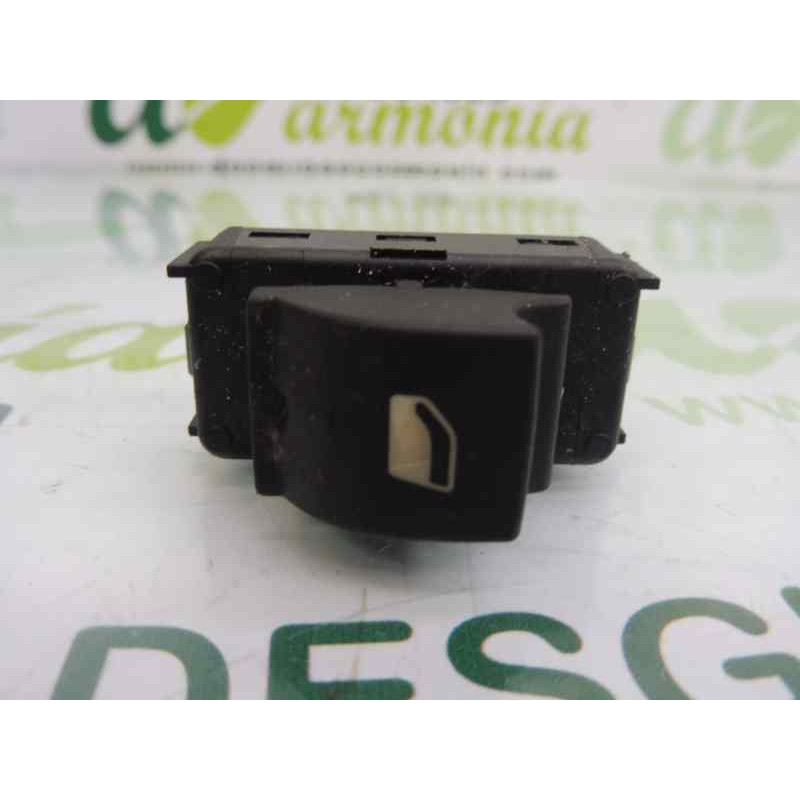 Recambio de mando elevalunas trasero derecho para peugeot 5008 allure referencia OEM IAM 96662297ZD  