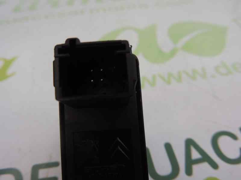 Recambio de mando elevalunas trasero derecho para peugeot 5008 allure referencia OEM IAM 96662297ZD  