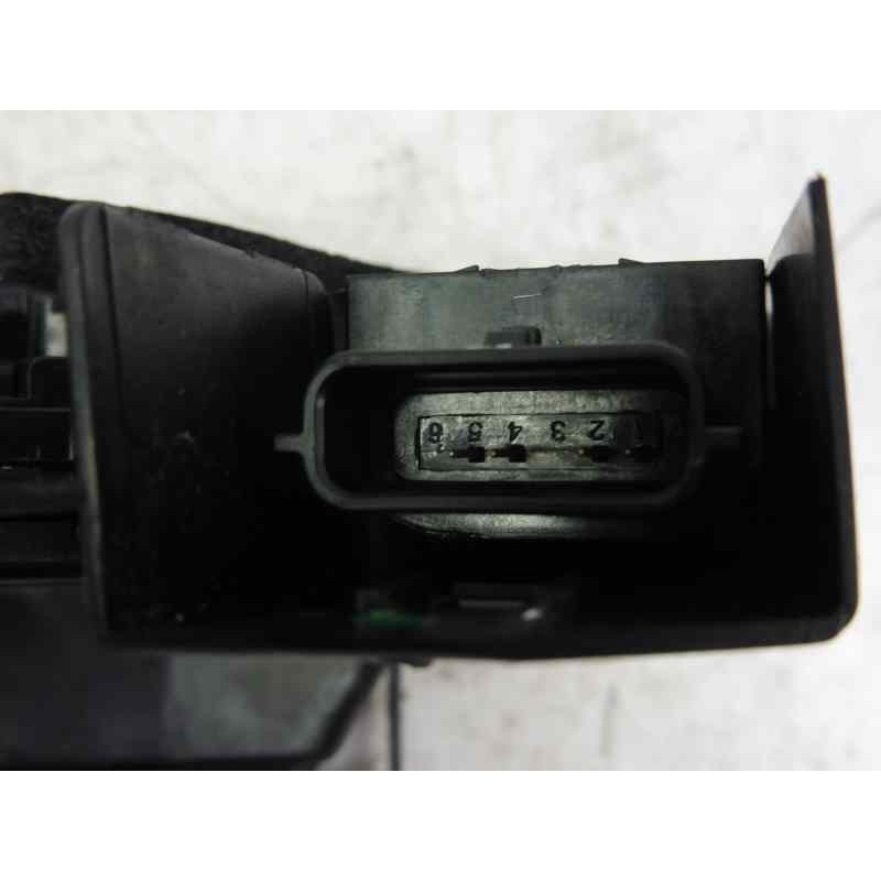 Recambio de cerradura puerta trasera izquierda para renault megane iv berlina 5p gt-line referencia OEM IAM 825032022R 16943020 