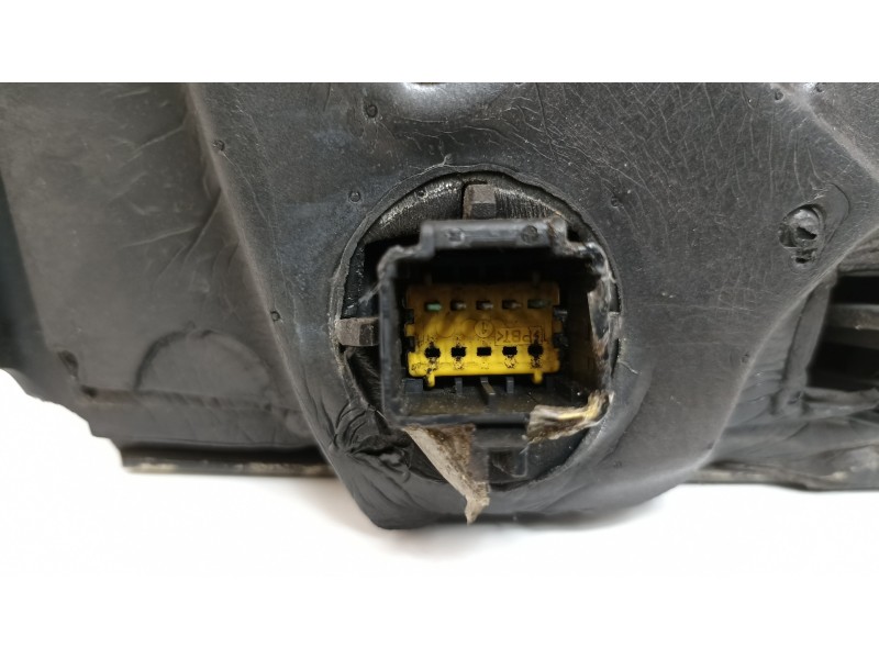 Recambio de retrovisor izquierdo para renault megane ii berlina 5p dynamique referencia OEM IAM 8200219925  