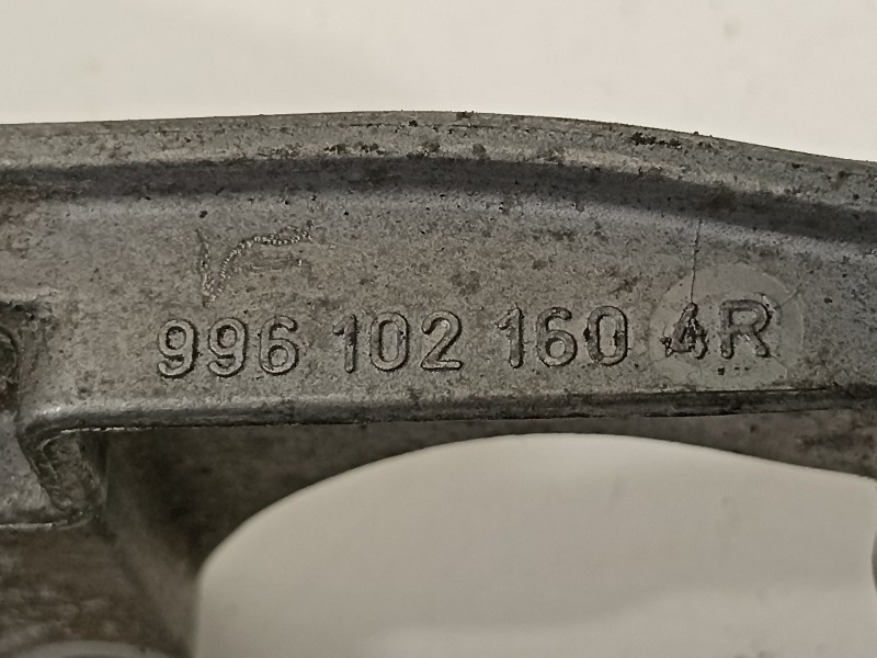 Recambio de soporte motor para porsche boxster (tipo 987) básico referencia OEM IAM 9961021604R  