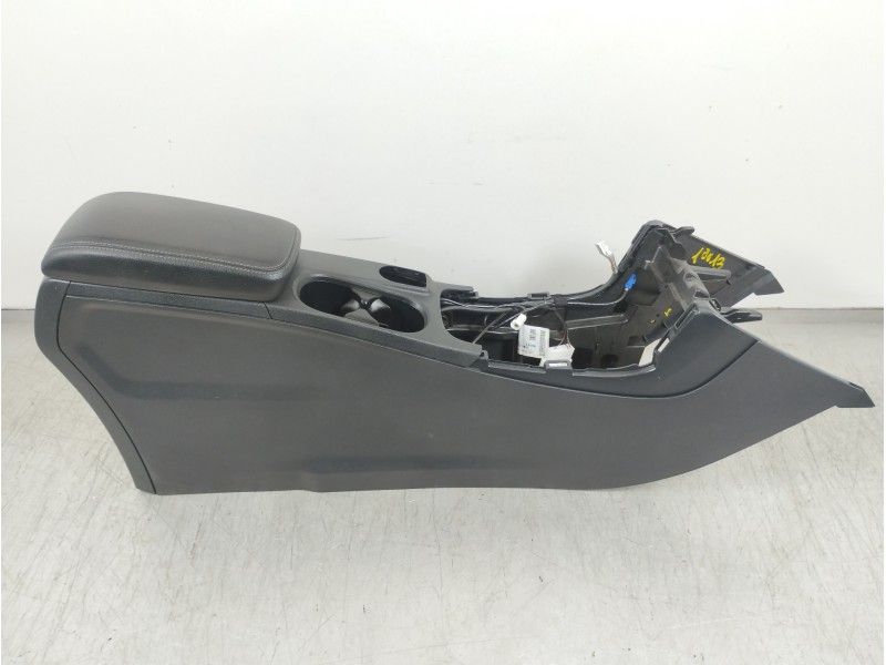 Recambio de apoyabrazos central para mercedes-benz clase b (w246) b 200 cdi (246.208) referencia OEM IAM A1766800900  