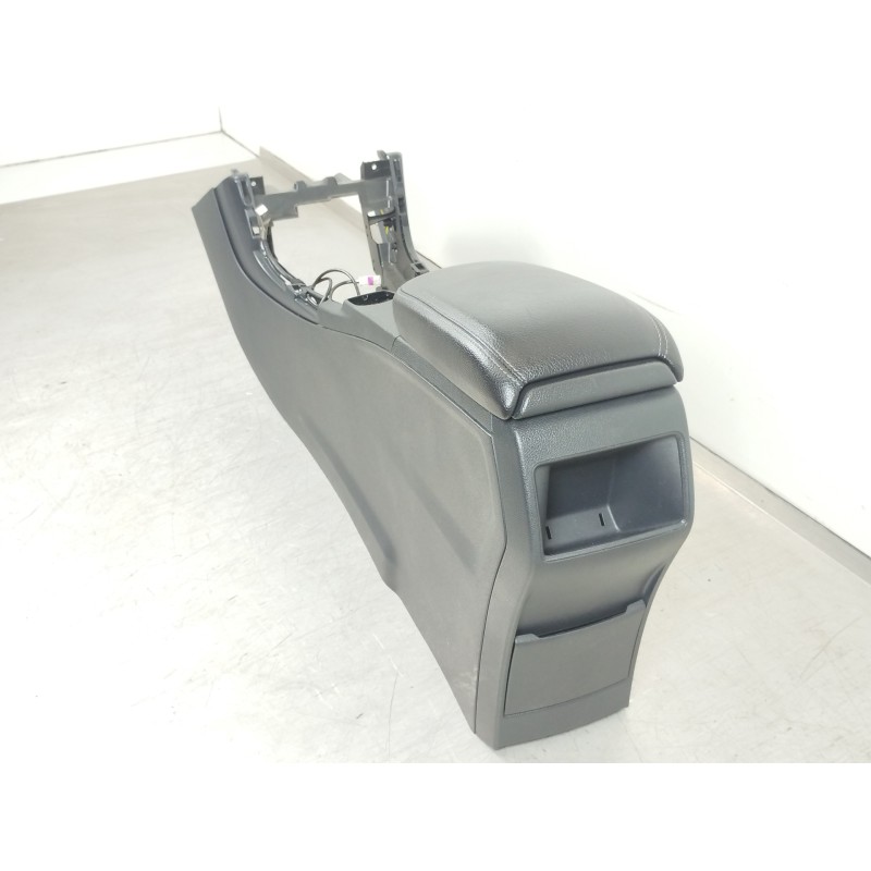 Recambio de apoyabrazos central para mercedes-benz clase b (w246) b 200 cdi (246.208) referencia OEM IAM A1766800900  