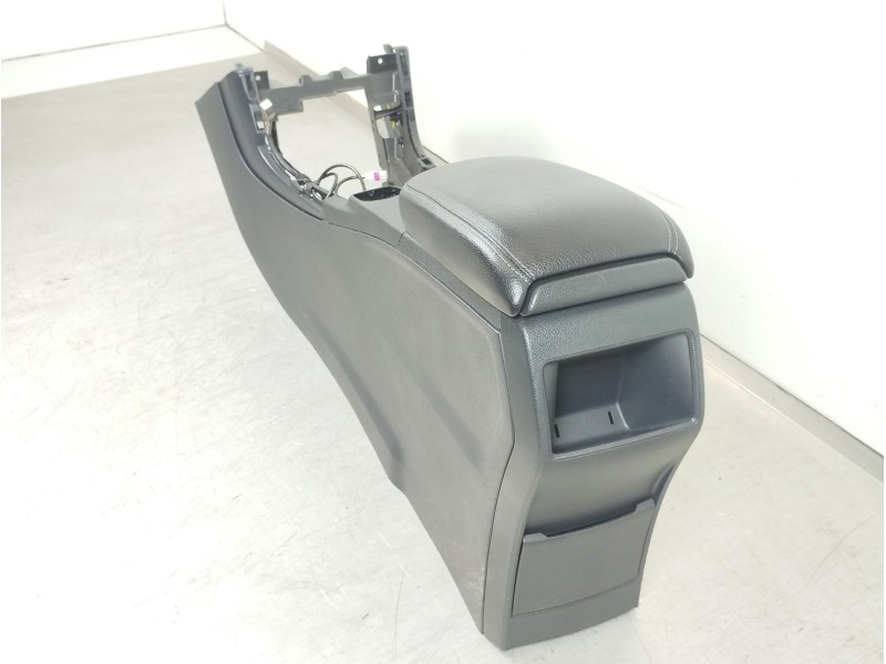 Recambio de apoyabrazos central para mercedes-benz clase b (w246) b 200 cdi (246.208) referencia OEM IAM A1766800900  