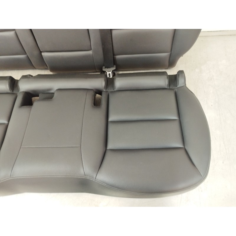 Recambio de asientos traseros para mercedes-benz clase b (w246) b 200 cdi (246.208) referencia OEM IAM   