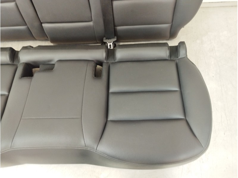 Recambio de asientos traseros para mercedes-benz clase b (w246) b 200 cdi (246.208) referencia OEM IAM   