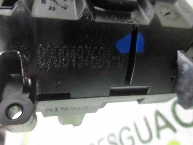 Recambio de cerradura puerta delantera derecha para renault kangoo furgón compact comfort referencia OEM IAM 8200497604D  