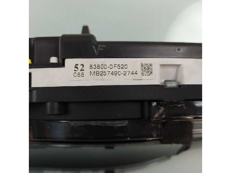 Recambio de cuadro instrumentos para toyota verso advance referencia OEM IAM 838000F520 2574902744 