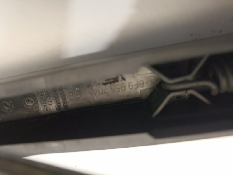 Recambio de brazo limpia trasero para seat arona xperience referencia OEM IAM 6F9955704  